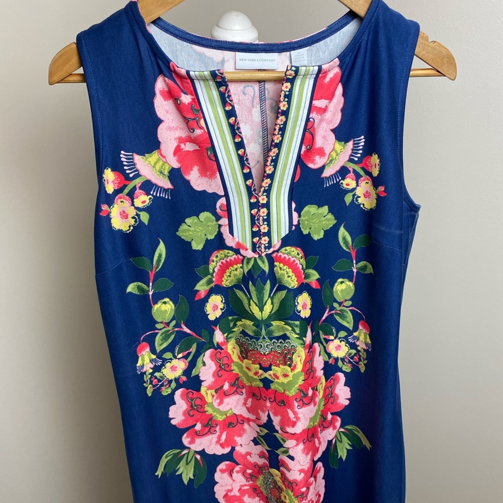 New York and Company navy blue floral dress